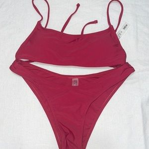 Burgundy 2 piece bikini! 🥀